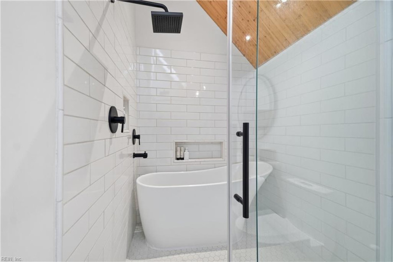 Photo 21 of 31 residential for sale in Norfolk virginia
