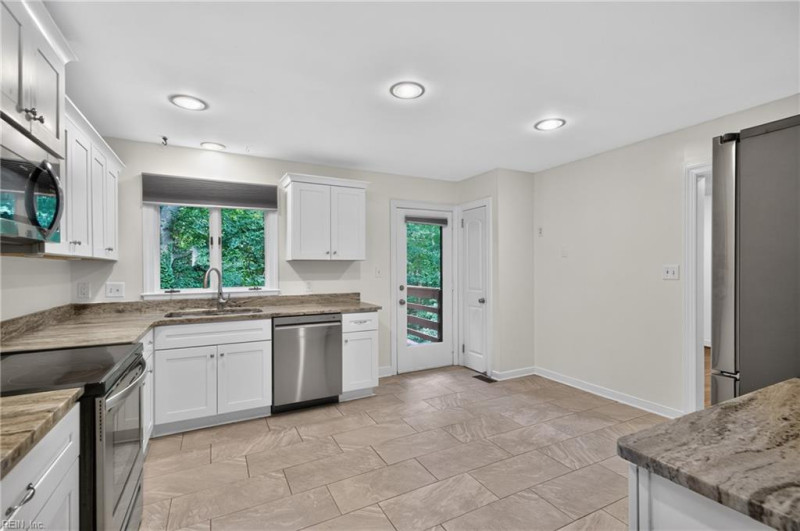 Photo 15 of 45 residential for sale in Newport News virginia Photo 15 of 45 residential for sale in Newport News virginia