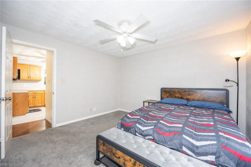 Photo 18 of 42 residential for sale in Portsmouth virginia