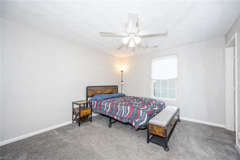 Photo 20 of 42 residential for sale in Portsmouth virginia