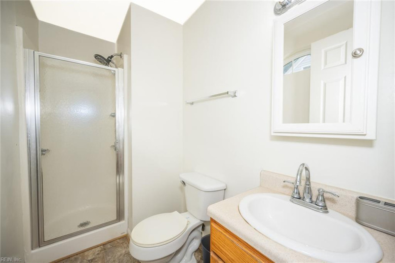 Photo 21 of 42 residential for sale in Portsmouth virginia