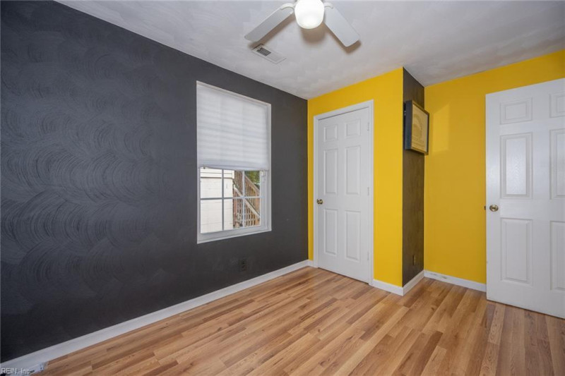 Photo 22 of 42 residential for sale in Portsmouth virginia