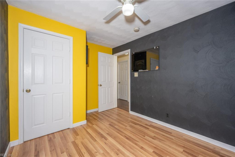 Photo 23 of 42 residential for sale in Portsmouth virginia