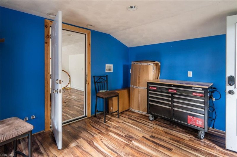 Photo 33 of 42 residential for sale in Portsmouth virginia