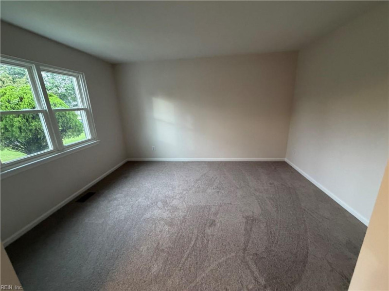 Photo 5 of 18 residential for sale in Virginia Beach virginia