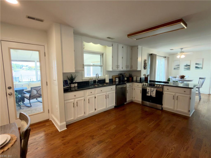 Photo 14 of 50 residential for sale in Poquoson virginia Photo 14 of 50 residential for sale in Poquoson virginia