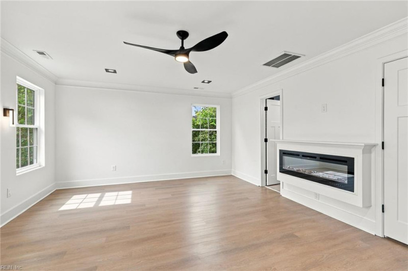 Photo 23 of 50 residential for sale in Newport News virginia