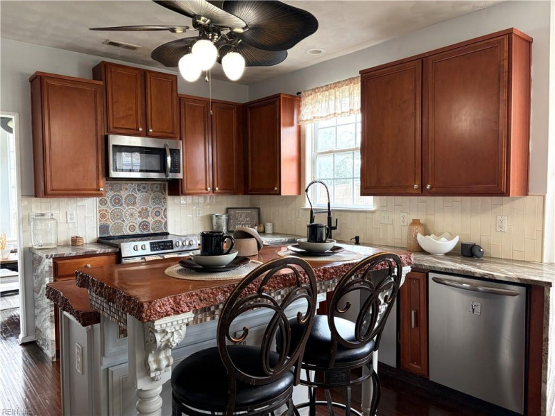Photo 15 of 50 residential for sale in Chesapeake virginia Photo 15 of 50 residential for sale in Chesapeake virginia