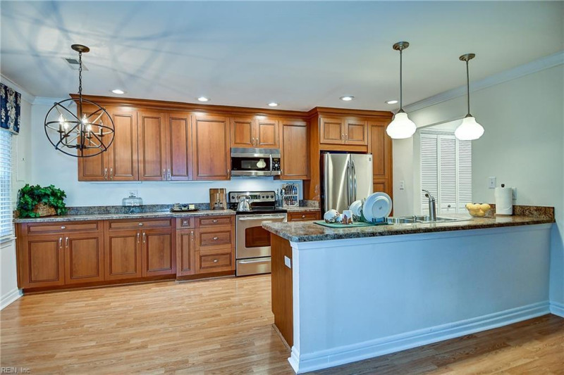 Photo 15 of 44 residential for sale in Virginia Beach virginia