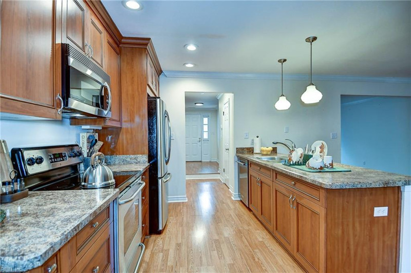 Photo 18 of 44 residential for sale in Virginia Beach virginia