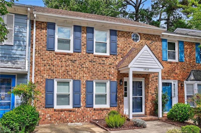 Photo 2 of 44 residential for sale in Virginia Beach virginia
