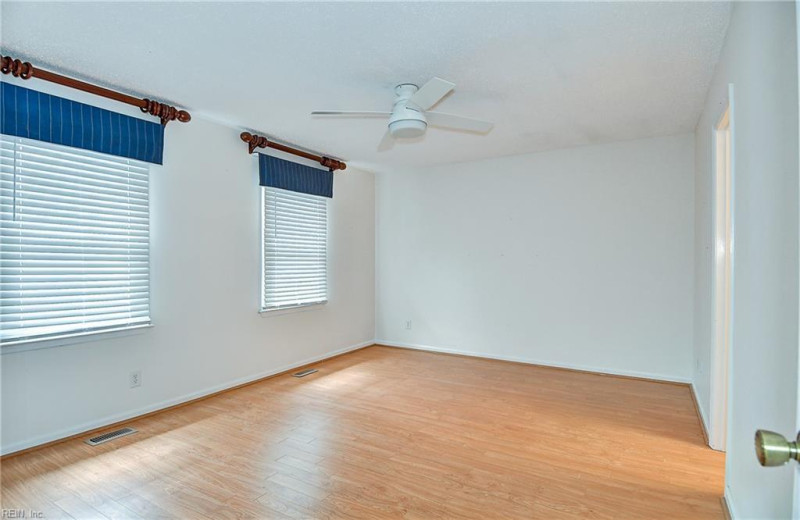 Photo 26 of 44 residential for sale in Virginia Beach virginia