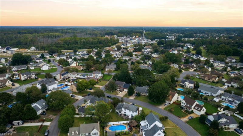 Photo 32 of 35 residential for sale in Chesapeake virginia Photo 32 of 35 residential for sale in Chesapeake virginia