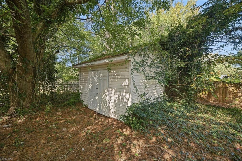 Photo 31 of 37 residential for sale in Poquoson virginia Photo 31 of 37 residential for sale in Poquoson virginia
