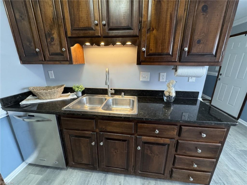 Photo 3 of 30 residential for sale in Chesapeake virginia