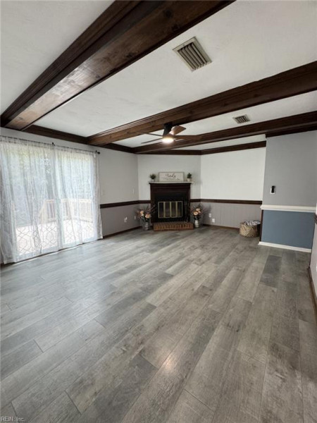 Photo 8 of 30 residential for sale in Chesapeake virginia