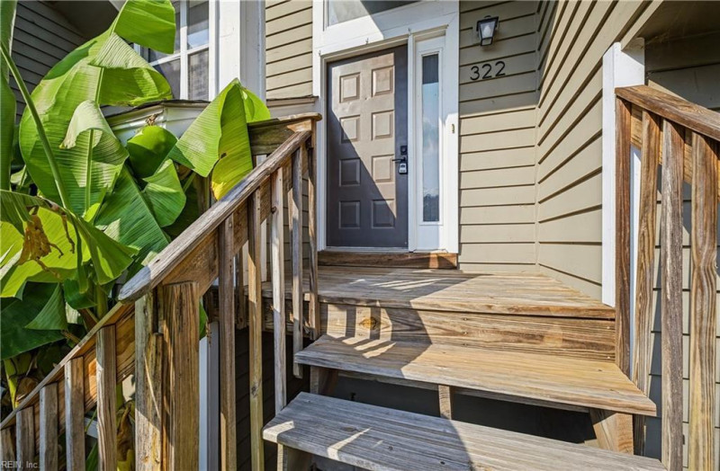 Photo 2 of 32 residential for sale in Virginia Beach virginia