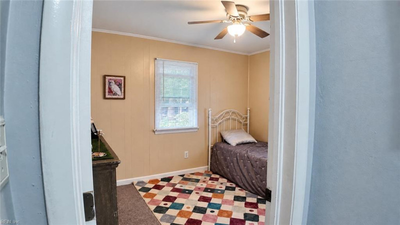 Photo 10 of 25 residential for sale in Chesapeake virginia