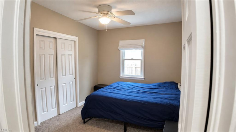 Photo 17 of 25 residential for sale in Chesapeake virginia