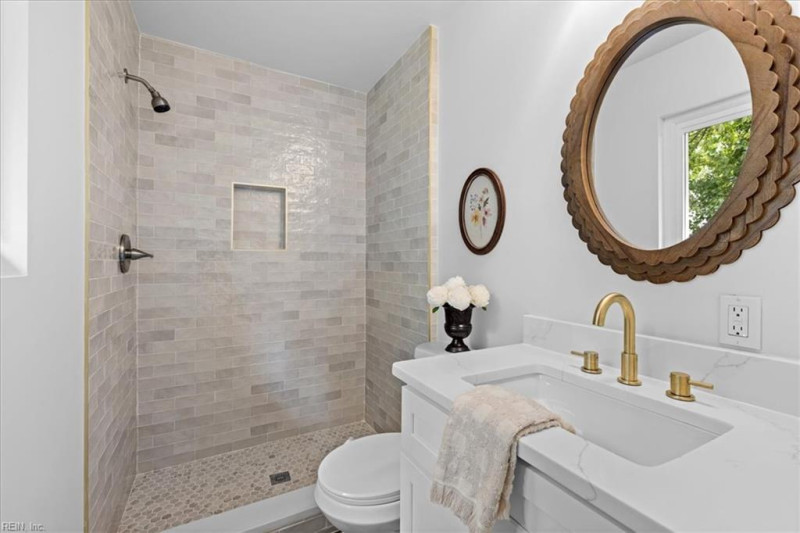 Photo 7 of 8 residential for sale in Virginia Beach virginia Photo 7 of 8 residential for sale in Virginia Beach virginia