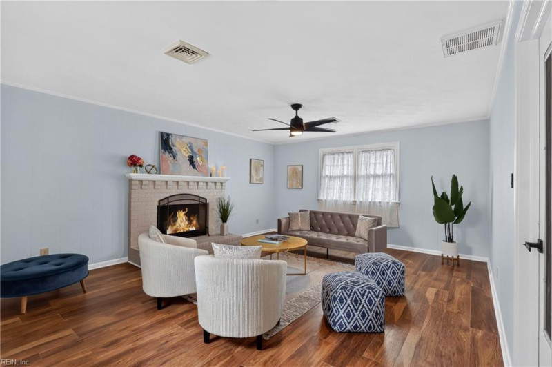 Photo 11 of 37 residential for sale in Virginia Beach virginia