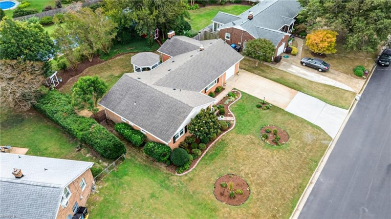Photo 25 of 37 residential for sale in Virginia Beach virginia