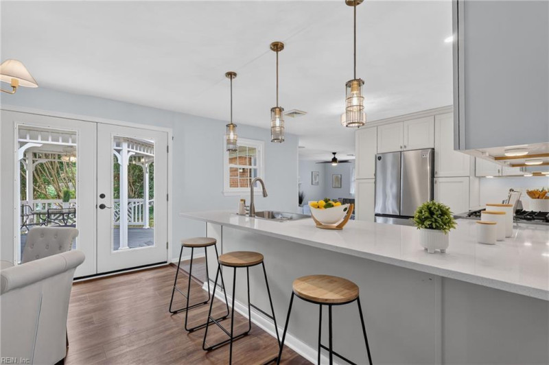 Photo 6 of 37 residential for sale in Virginia Beach virginia