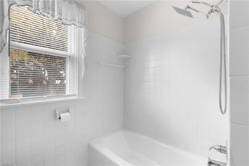 Photo 12 of 22 residential for sale in Norfolk virginia