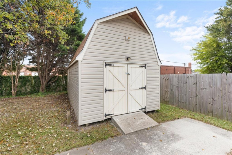 Photo 19 of 22 residential for sale in Norfolk virginia