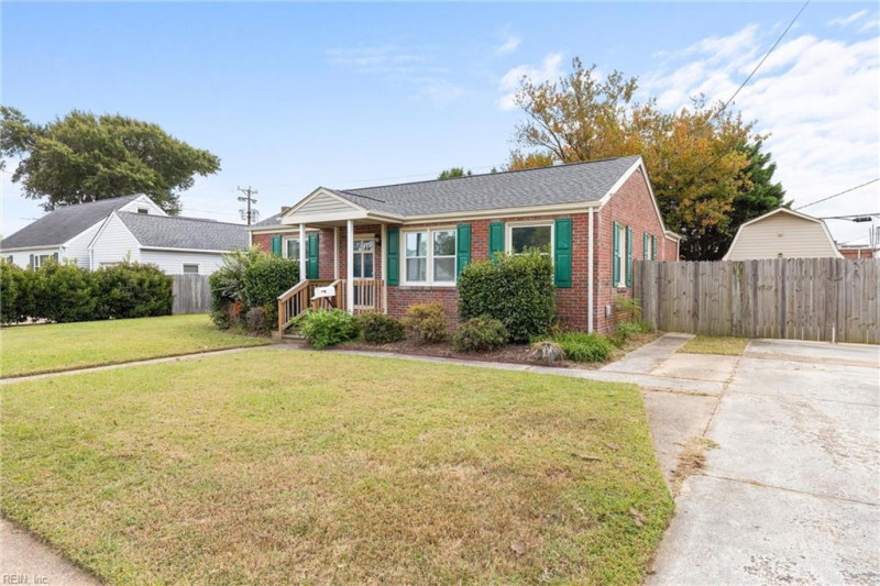 Photo 2 of 22 residential for sale in Norfolk virginia