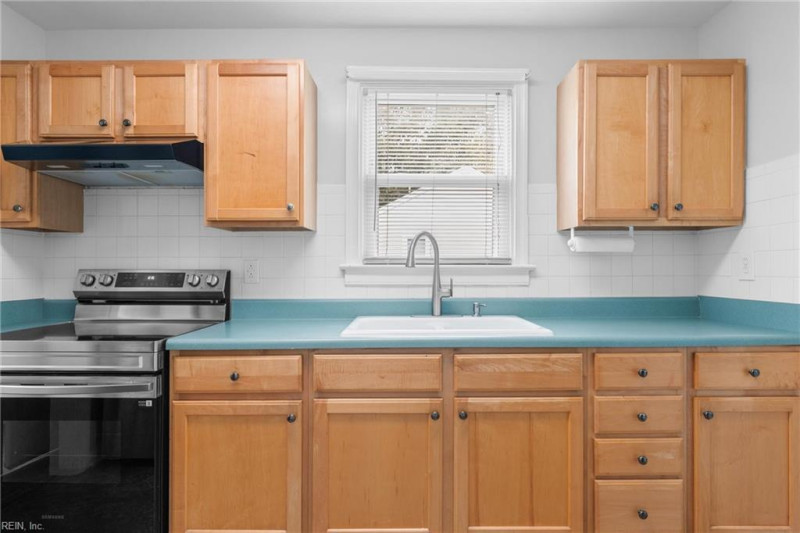 Photo 8 of 22 residential for sale in Norfolk virginia