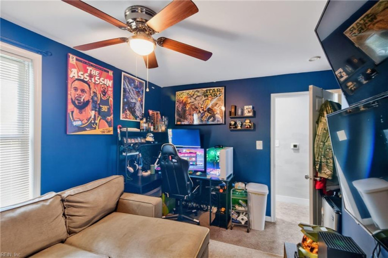 Photo 13 of 19 residential for sale in Newport News virginia
