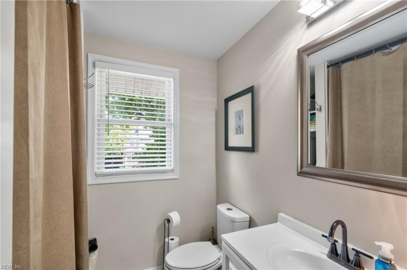 Photo 14 of 19 residential for sale in Newport News virginia