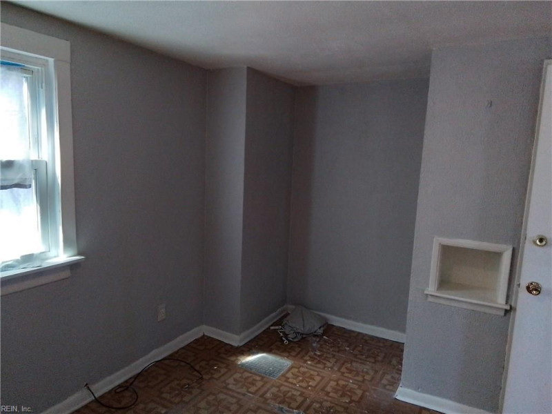 Photo 13 of 15 residential for sale in Norfolk virginia Photo 13 of 15 residential for sale in Norfolk virginia