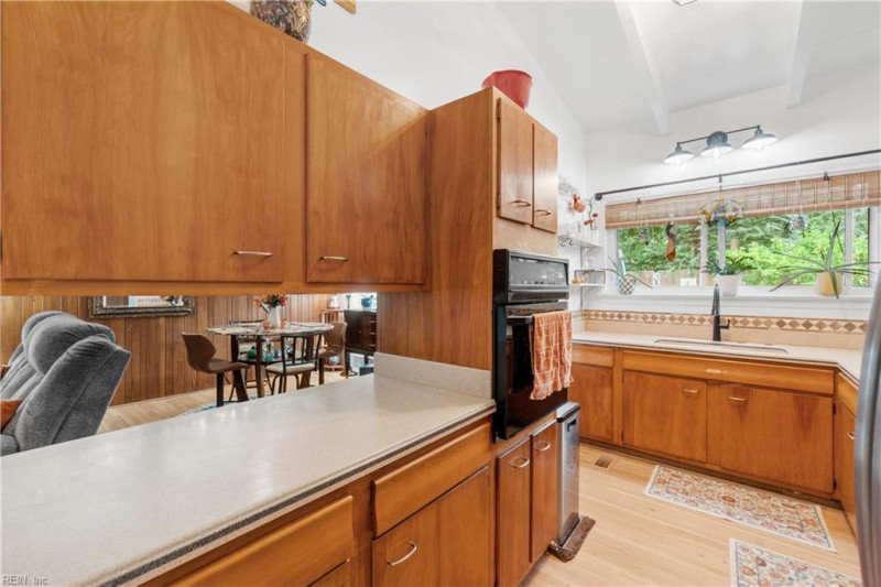 Photo 12 of 41 residential for sale in Virginia Beach virginia