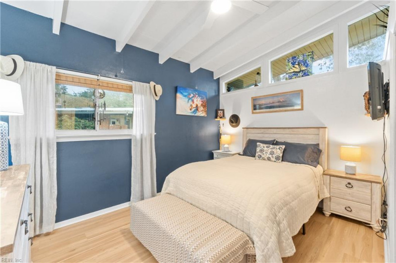 Photo 17 of 41 residential for sale in Virginia Beach virginia