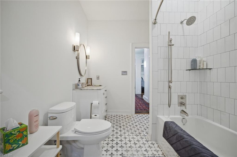 Photo 31 of 50 residential for sale in Norfolk virginia