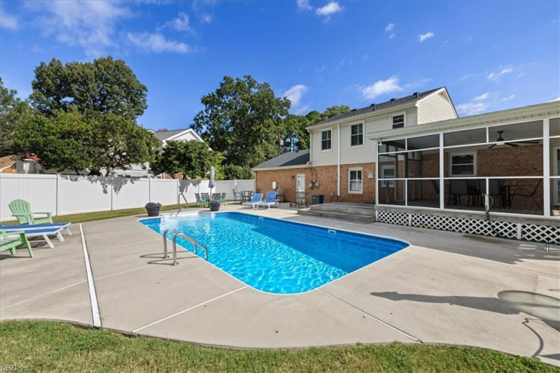 Photo 40 of 47 residential for sale in Portsmouth virginia Photo 40 of 47 residential for sale in Portsmouth virginia