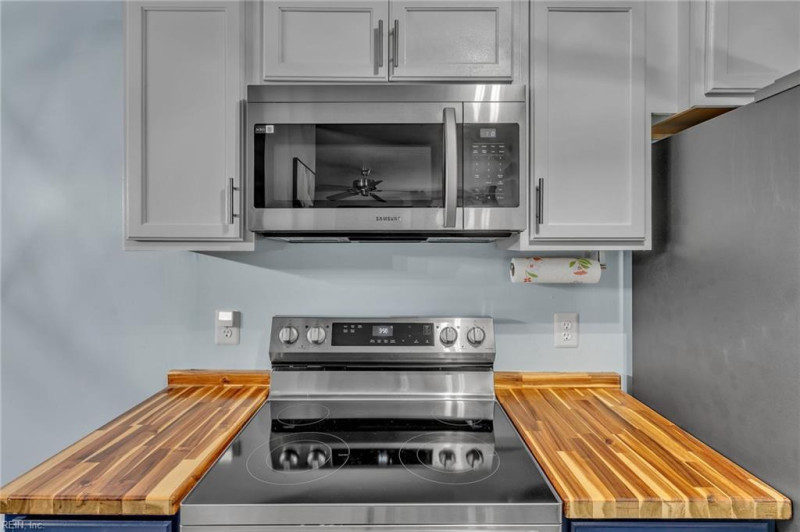 Photo 18 of 32 residential for sale in Virginia Beach virginia