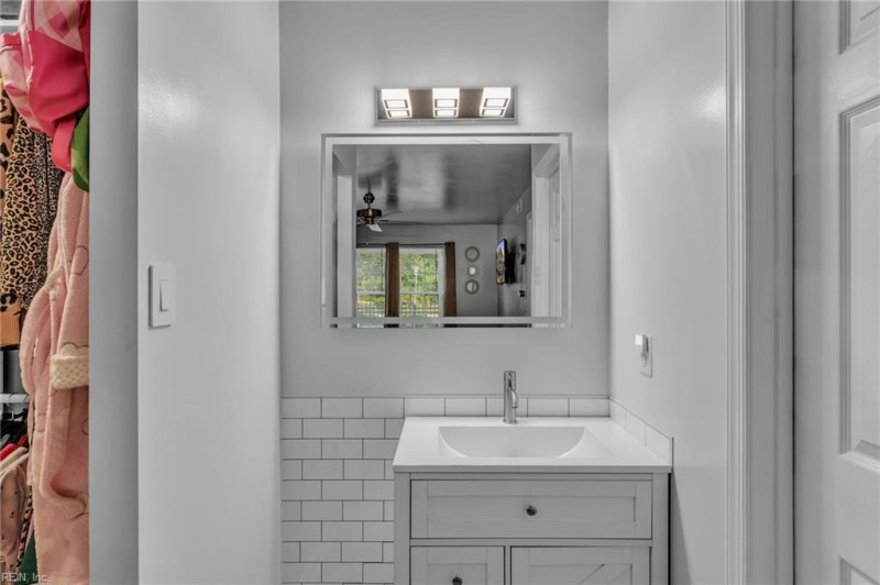 Photo 27 of 32 residential for sale in Virginia Beach virginia
