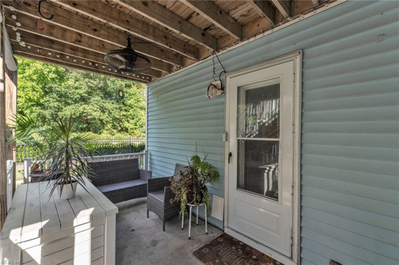 Photo 7 of 32 residential for sale in Virginia Beach virginia