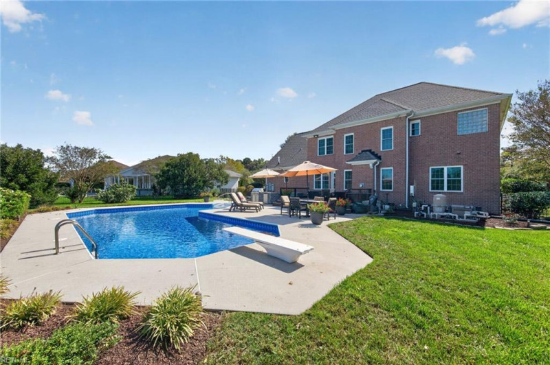 Photo 11 of 44 residential for sale in Virginia Beach virginia