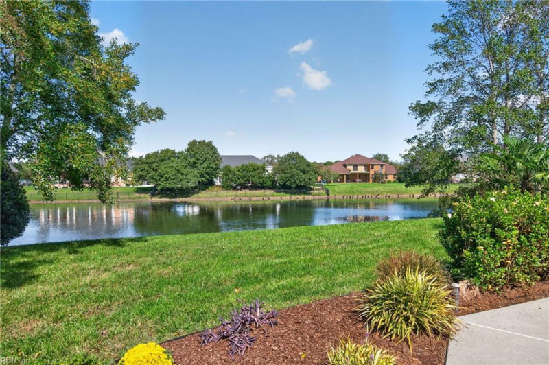 Photo 12 of 44 residential for sale in Virginia Beach virginia
