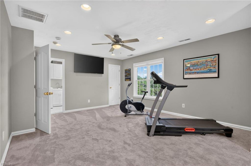 Photo 19 of 44 residential for sale in Virginia Beach virginia