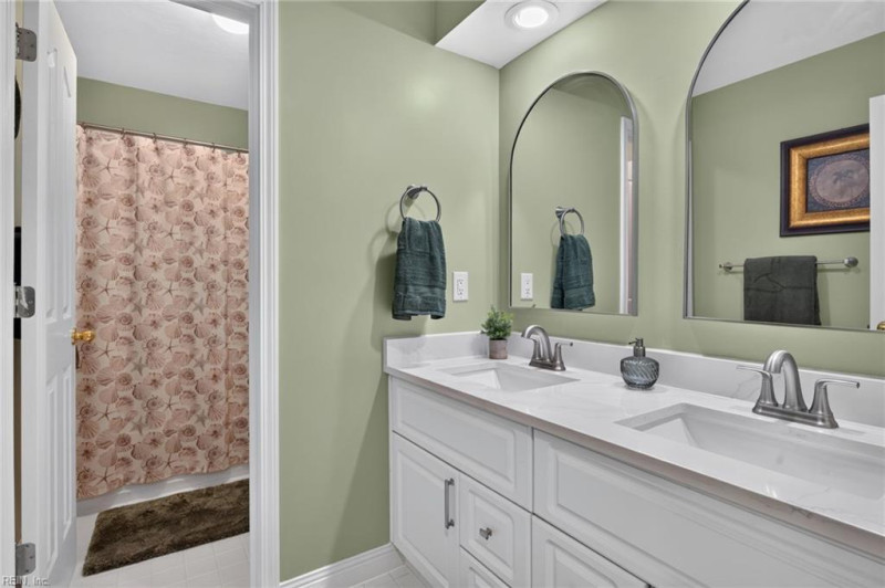 Photo 20 of 44 residential for sale in Virginia Beach virginia