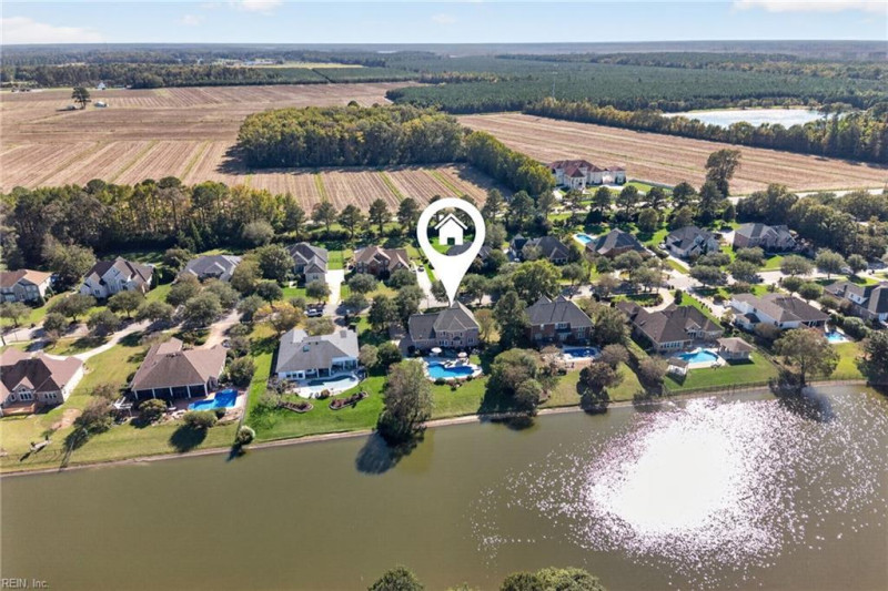 Photo 4 of 44 residential for sale in Virginia Beach virginia