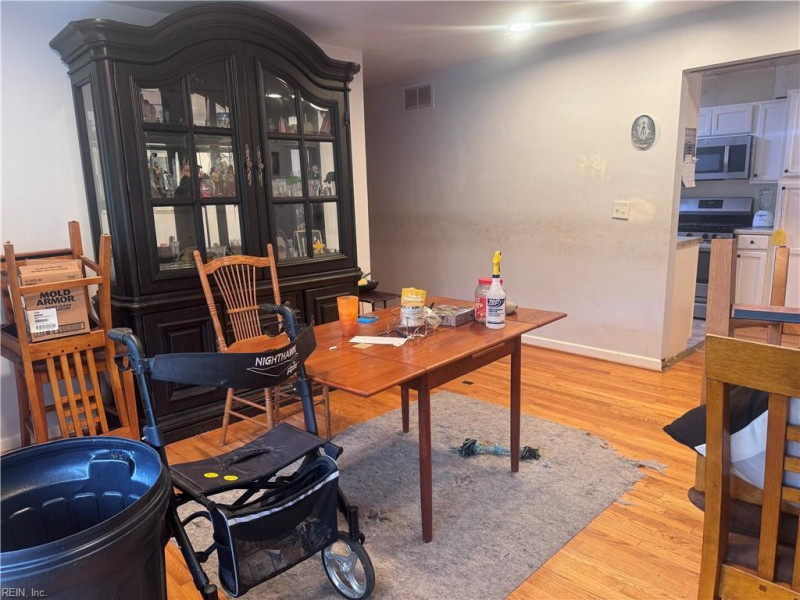 Photo 4 of 6 residential for sale in Norfolk virginia