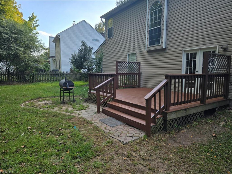 Photo 12 of 14 residential for sale in Suffolk virginia