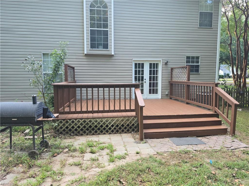 Photo 13 of 14 residential for sale in Suffolk virginia
