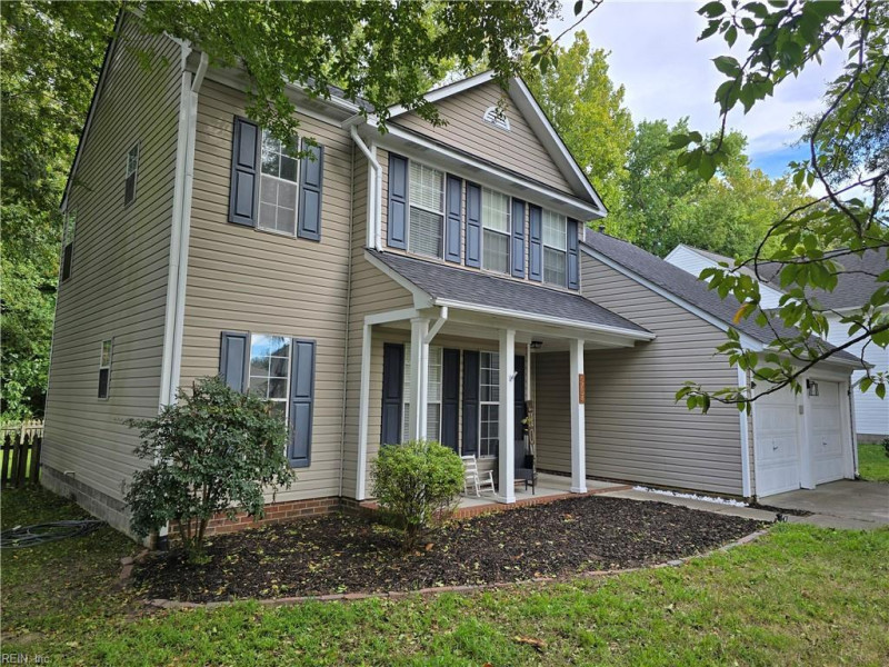 Photo 3 of 14 residential for sale in Suffolk virginia